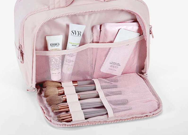 Toiletry Bag ⭐⭐⭐⭐⭐ (128 Reviews)