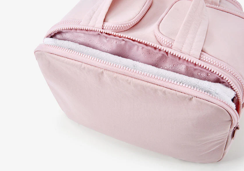 Toiletry Bag ⭐⭐⭐⭐⭐ (128 Reviews)